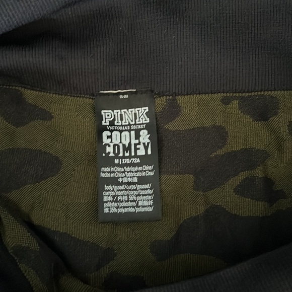 Camo seamless leggings from PINK - Picture 3 of 3